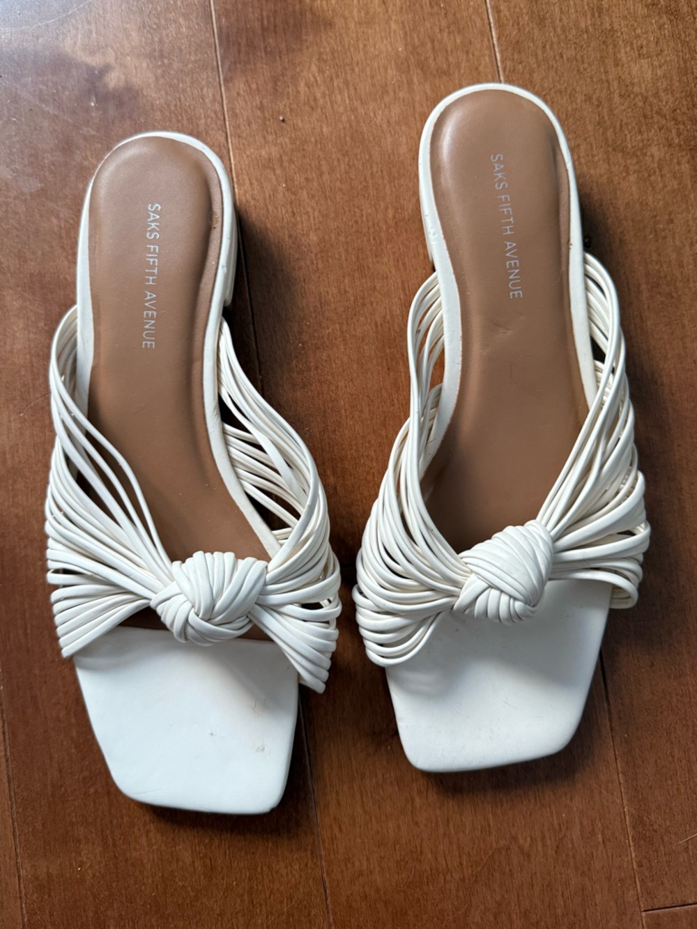 Saks Fifth Avenue white knotted flat sandal